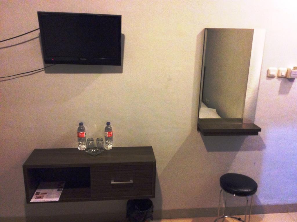 Hotel Diamond Μακασάρ Δωμάτιο φωτογραφία